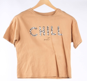 Lire la suite à propos de l’article Friperie à Paris : comment acheter des vêtements d’occasion pas chers chez « Les Sales Voleurs »